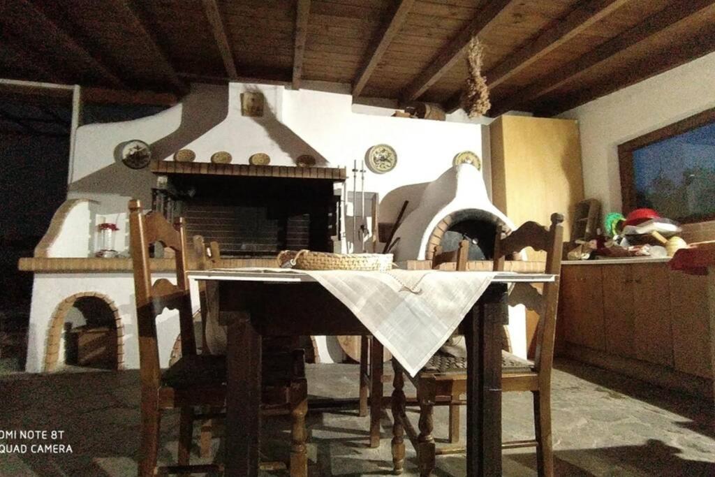 فيلا Αρχοντικο Στουσ Προποδεσ Του Ορουσ Διρφυσ Loutsa  المظهر الخارجي الصورة